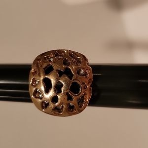 Gold colored women's ring size 6